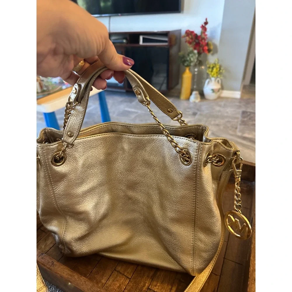 Michael Kors Jet Set Leather Hobo Shoulder Bag‎ Purse MK Charm Chain  NWOT